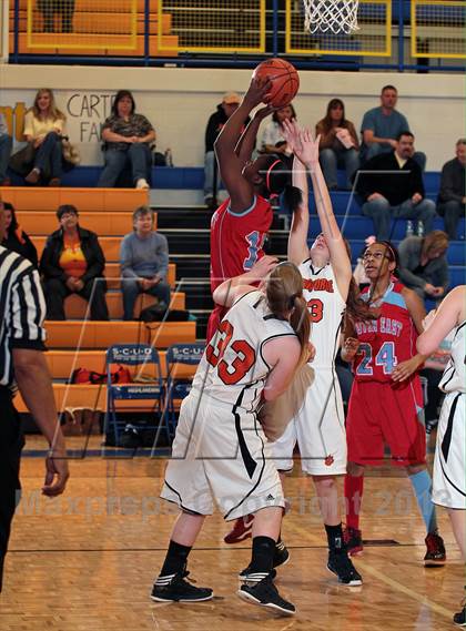 Thumbnail 2 in Pigeon Forge vs. Austin-East (D3AA District Consolation) photogallery.