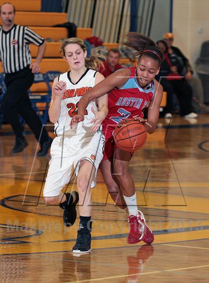 Thumbnail 3 in Pigeon Forge vs. Austin-East (D3AA District Consolation) photogallery.