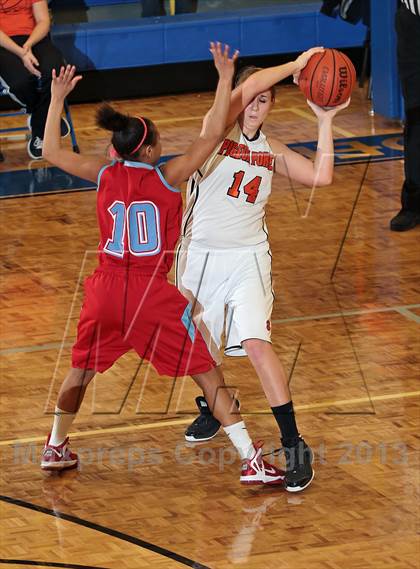 Thumbnail 2 in Pigeon Forge vs. Austin-East (D3AA District Consolation) photogallery.