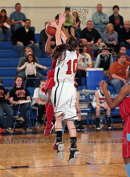 Thumbnail 2 in Pigeon Forge vs. Austin-East (D3AA District Consolation) photogallery.
