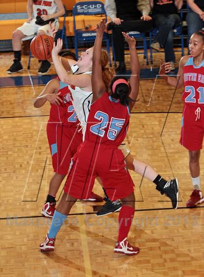Thumbnail 3 in Pigeon Forge vs. Austin-East (D3AA District Consolation) photogallery.