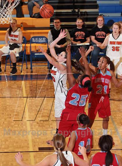 Thumbnail 2 in Pigeon Forge vs. Austin-East (D3AA District Consolation) photogallery.