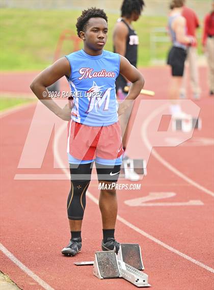 Thumbnail 1 in Houston Relays photogallery.
