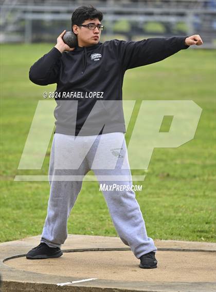 Thumbnail 1 in Houston Relays photogallery.