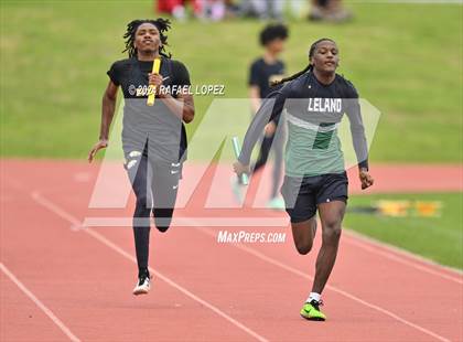 Thumbnail 2 in Houston Relays photogallery.