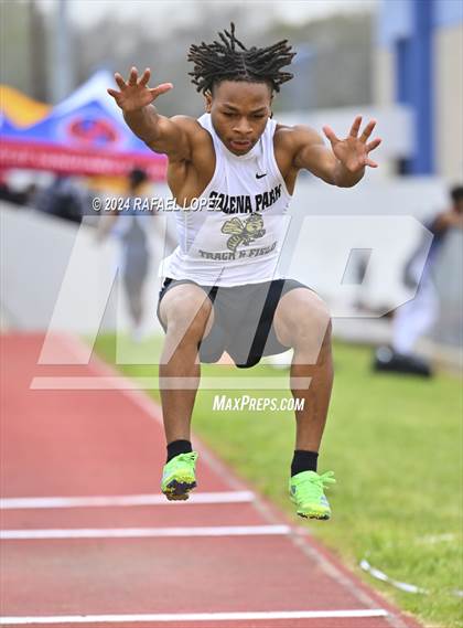 Thumbnail 2 in Houston Relays photogallery.