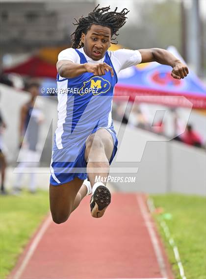 Thumbnail 2 in Houston Relays photogallery.