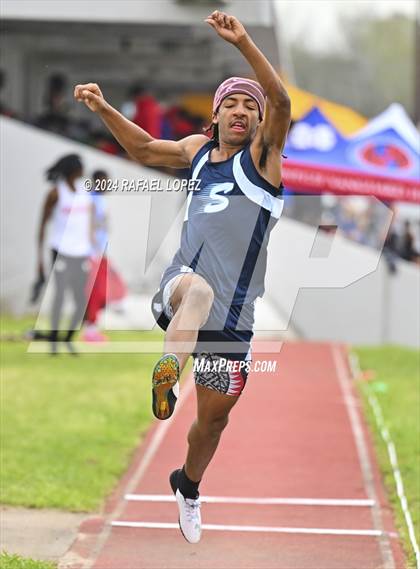 Thumbnail 1 in Houston Relays photogallery.