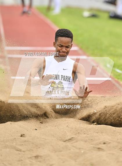 Thumbnail 1 in Houston Relays photogallery.