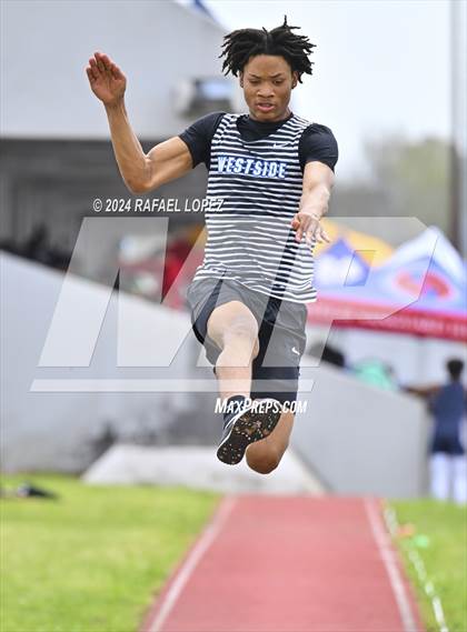 Thumbnail 2 in Houston Relays photogallery.
