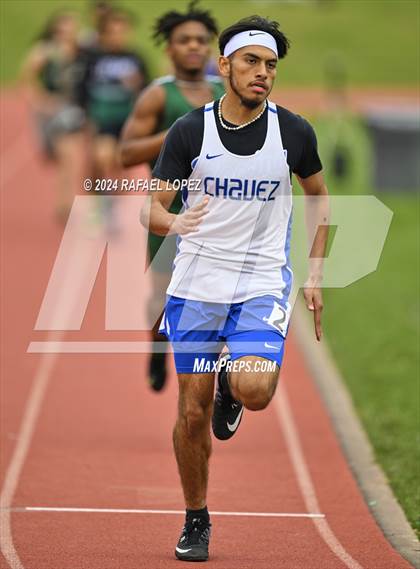 Thumbnail 1 in Houston Relays photogallery.