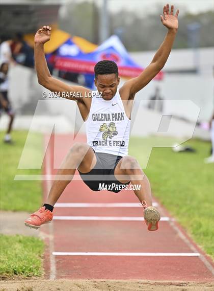 Thumbnail 1 in Houston Relays photogallery.