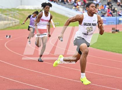 Thumbnail 1 in Houston Relays photogallery.