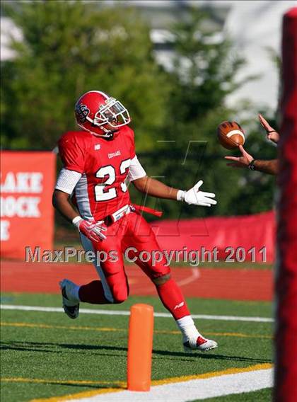 Thumbnail 3 in St. John the Baptist vs. St. Peter's (CHSFL Class A Final) photogallery.
