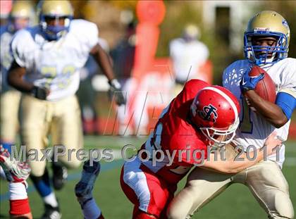 Thumbnail 3 in St. John the Baptist vs. St. Peter's (CHSFL Class A Final) photogallery.
