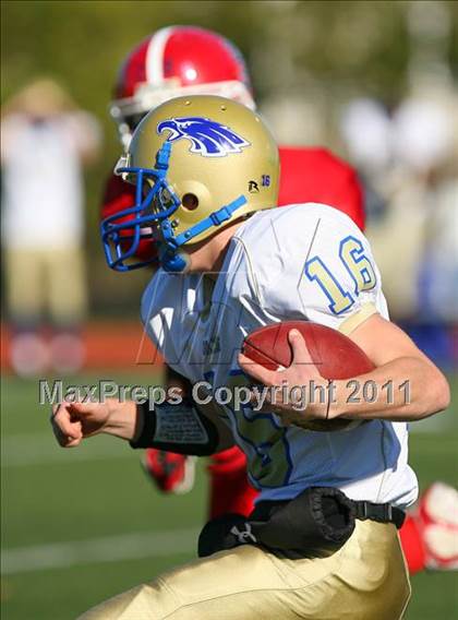 Thumbnail 3 in St. John the Baptist vs. St. Peter's (CHSFL Class A Final) photogallery.