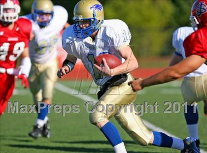 Thumbnail 3 in St. John the Baptist vs. St. Peter's (CHSFL Class A Final) photogallery.