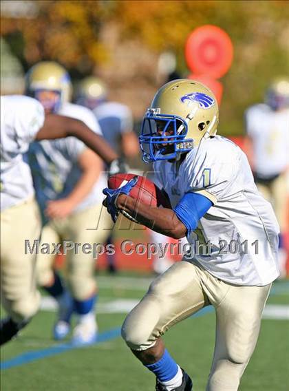 Thumbnail 2 in St. John the Baptist vs. St. Peter's (CHSFL Class A Final) photogallery.