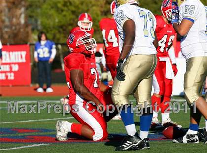 Thumbnail 1 in St. John the Baptist vs. St. Peter's (CHSFL Class A Final) photogallery.