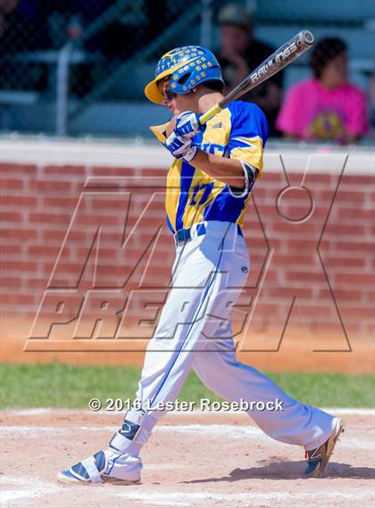 Thumbnail 3 in Blanco vs Natalia (3A Bi-district playoffs) photogallery.