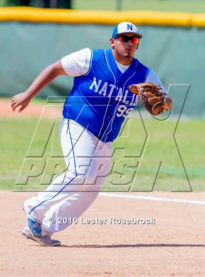 Thumbnail 2 in Blanco vs Natalia (3A Bi-district playoffs) photogallery.