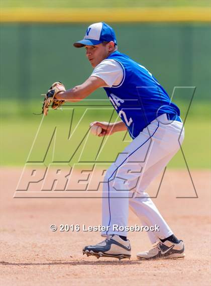 Thumbnail 3 in Blanco vs Natalia (3A Bi-district playoffs) photogallery.