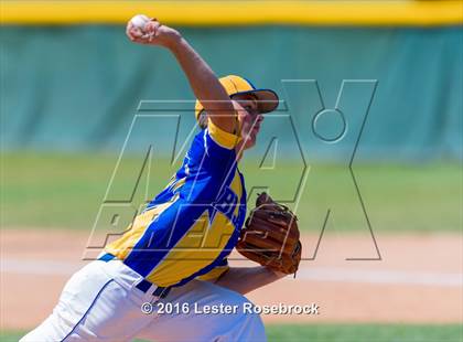 Thumbnail 2 in Blanco vs Natalia (3A Bi-district playoffs) photogallery.