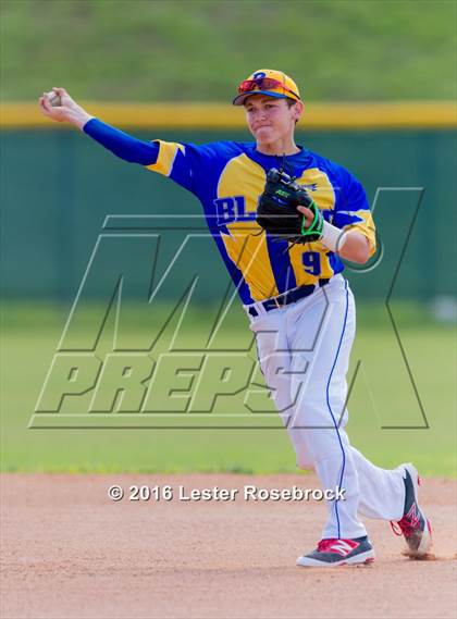 Thumbnail 3 in Blanco vs Natalia (3A Bi-district playoffs) photogallery.
