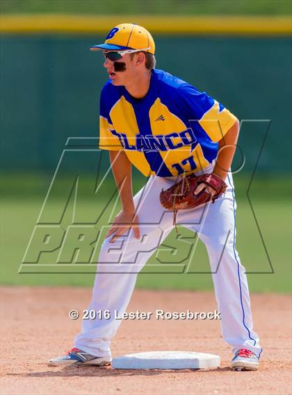 Thumbnail 2 in Blanco vs Natalia (3A Bi-district playoffs) photogallery.