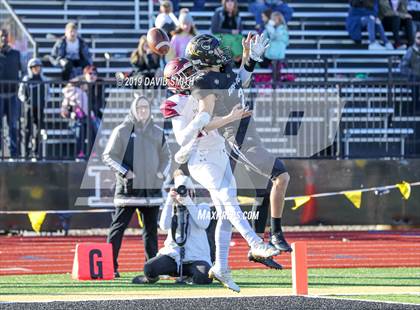 Thumbnail 3 in De Smet Jesuit @ Raymore-Peculiar (MSHSAA Class 6 Semifinal) photogallery.