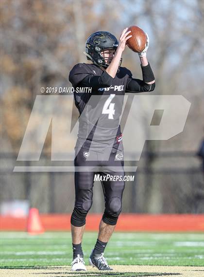 Thumbnail 1 in De Smet Jesuit @ Raymore-Peculiar (MSHSAA Class 6 Semifinal) photogallery.