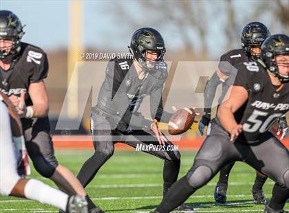 Thumbnail 2 in De Smet Jesuit @ Raymore-Peculiar (MSHSAA Class 6 Semifinal) photogallery.