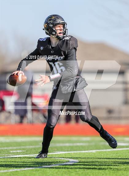 Thumbnail 2 in De Smet Jesuit @ Raymore-Peculiar (MSHSAA Class 6 Semifinal) photogallery.