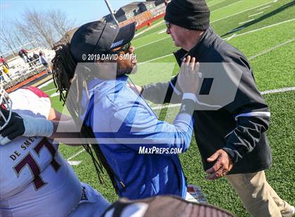 Thumbnail 1 in De Smet Jesuit @ Raymore-Peculiar (MSHSAA Class 6 Semifinal) photogallery.
