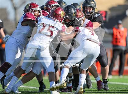 Thumbnail 1 in De Smet Jesuit @ Raymore-Peculiar (MSHSAA Class 6 Semifinal) photogallery.