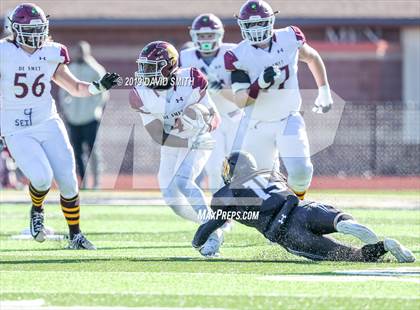 Thumbnail 3 in De Smet Jesuit @ Raymore-Peculiar (MSHSAA Class 6 Semifinal) photogallery.