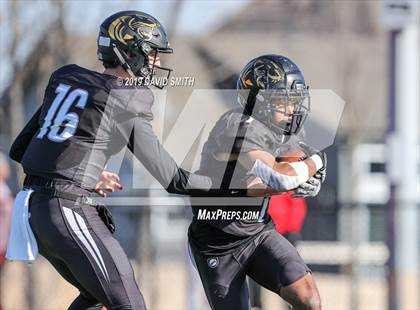 Thumbnail 3 in De Smet Jesuit @ Raymore-Peculiar (MSHSAA Class 6 Semifinal) photogallery.
