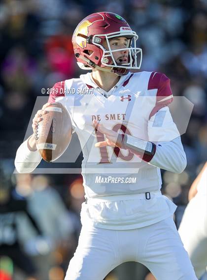 Thumbnail 2 in De Smet Jesuit @ Raymore-Peculiar (MSHSAA Class 6 Semifinal) photogallery.