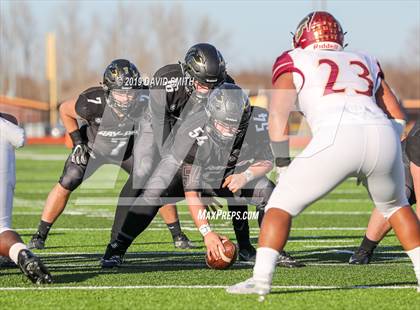 Thumbnail 1 in De Smet Jesuit @ Raymore-Peculiar (MSHSAA Class 6 Semifinal) photogallery.