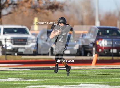 Thumbnail 3 in De Smet Jesuit @ Raymore-Peculiar (MSHSAA Class 6 Semifinal) photogallery.