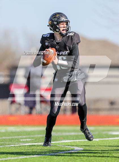Thumbnail 1 in De Smet Jesuit @ Raymore-Peculiar (MSHSAA Class 6 Semifinal) photogallery.
