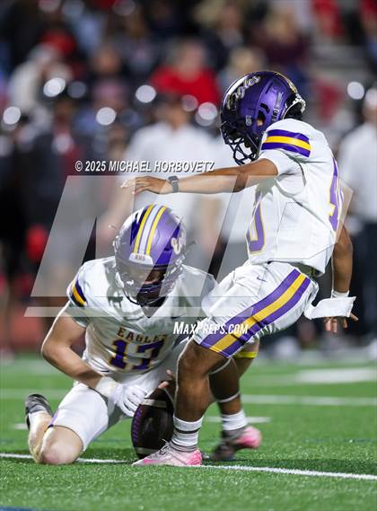 Thumbnail 2 in Richardson vs. Coppell (UIL 6A D1 Area) photogallery.