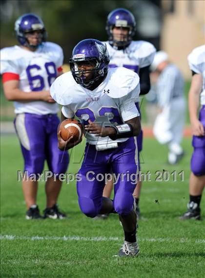 Thumbnail 3 in Islip @ Sayville photogallery.