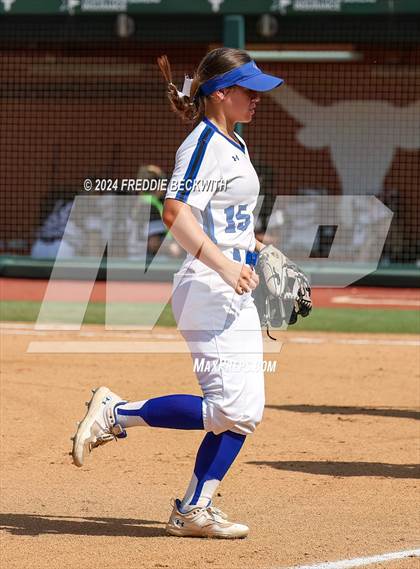 Thumbnail 1 in Beckville vs. Forsan (UIL 2A Softball Semifinal) photogallery.