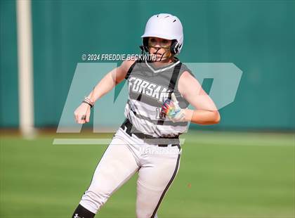 Thumbnail 1 in Beckville vs. Forsan (UIL 2A Softball Semifinal) photogallery.
