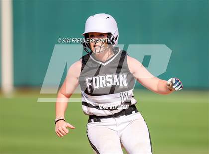 Thumbnail 2 in Beckville vs. Forsan (UIL 2A Softball Semifinal) photogallery.