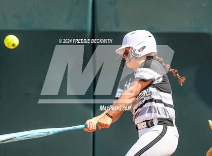 Thumbnail 2 in Beckville vs. Forsan (UIL 2A Softball Semifinal) photogallery.