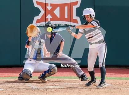 Thumbnail 1 in Beckville vs. Forsan (UIL 2A Softball Semifinal) photogallery.
