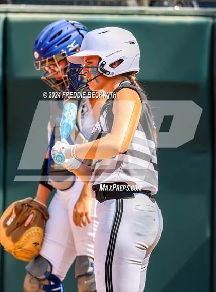 Thumbnail 3 in Beckville vs. Forsan (UIL 2A Softball Semifinal) photogallery.