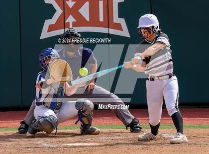 Thumbnail 2 in Beckville vs. Forsan (UIL 2A Softball Semifinal) photogallery.